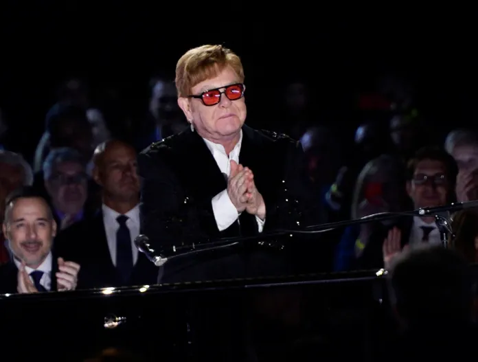 Elton John Archivo del cantautor inglés, Elton John, durante una presentación en Washington. Foto La Hora: EFE
