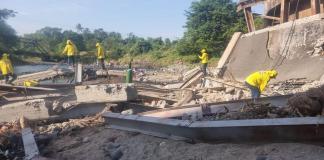 Covial finaliza demolición del Puente Mocá es demolido y da mantenimiento a puente gemelo.