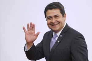 Testigo que fue capturado en Guatemala revela detalles que relacionan a expresidente hondureño con "El Chapo"