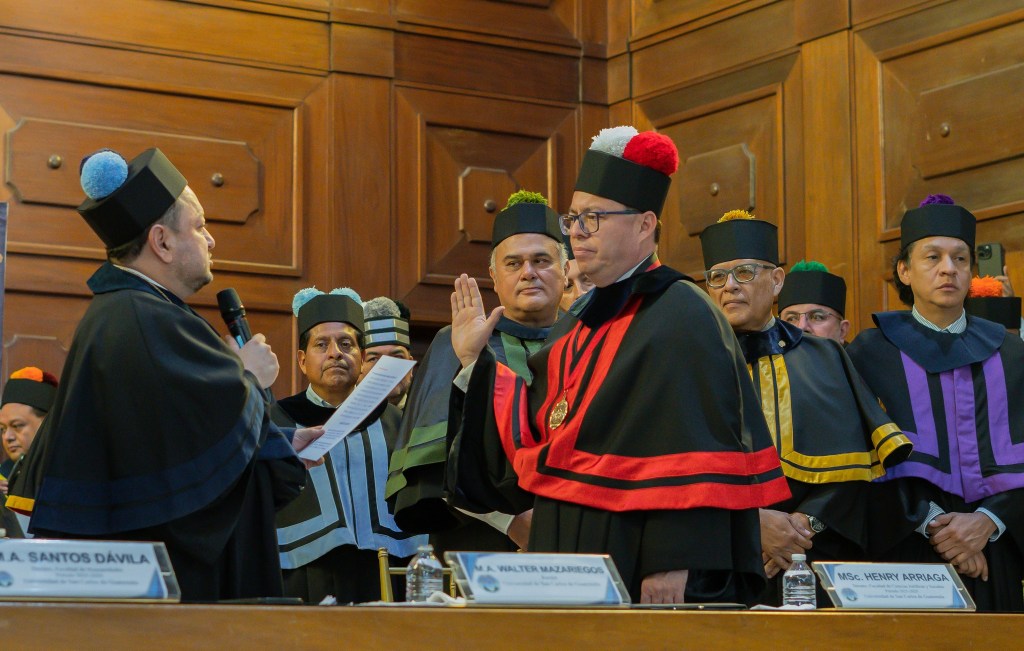 Henry Arriaga ha apoyado a Walter Mazariegos. Foto La Hora: Derecho USAC