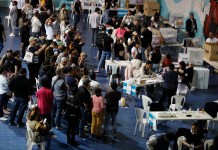 Honduras: escrutinio detenido agudiza incertidumbre y evidencia debilitamiento del sistema electoral, advierten analistas Analistas señalaron que la paralización del conteo agudiza la incertidumbre y evidencia la fragilidad del sistema electoral en Honduras. EFE/ Gustavo Amador
