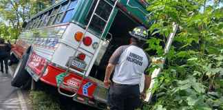 Accidente en el kilómetro 229 de la ruta que conduce de Colomba Costa Cuca. Foto La Hora: CVB.