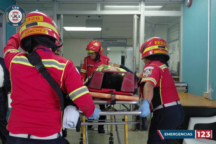 Un trabajador del programa Limpia y Verde resultó herido tras ser atropellado. Foto La Hora: CBM.