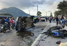 Accidente en el km. 32 ruta al Pacífico deja un fallecido y al menos cinco heridos. Foto Bomberos Voluntarios de Palín