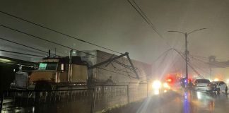 Accidente de tránsito registrado en el kilómetro 15.5 de CAES. Foto La Hora: Sebastián Siero