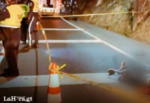 Una persona cae de un bus extraurbano en San Lucas Sacatepéquez y pierde la vida