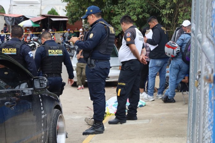 Ataque armado registrado en la aldea el Durazno, Chinautla. Foto La Hora: CVB