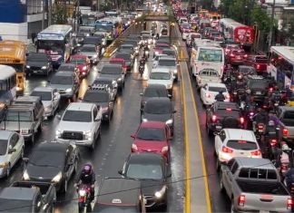 Archivo de aumento de tráfico en la zona 6 capitalina. Foto La Hora: Jose Orozco