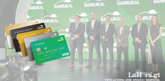 Representantes de Visa y BANRURAL durante presentación de promoción. Foto: La Hora/ José Orozco.