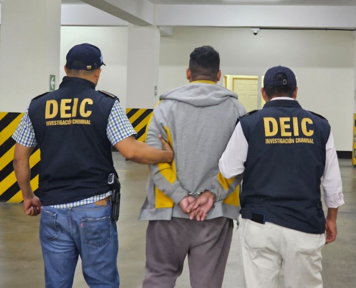 Capturan a presuntos integrantes del Barrio 18 señalados por el delito de extorsión.