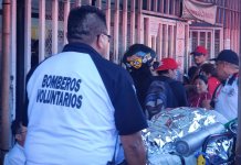 CVB atendió a una mujer de aproximadamente 60 años sufrió un accidente al transportarse en una bicicleta. Foto La Hora: Bomberos Voluntarios.