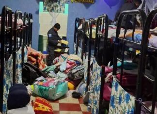 Las fuerzas de seguridad efectuaron las requisas de forma sorpresiva y simultánea. Foto La Hora: captura de pantalla