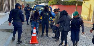 PNC captura a tres presuntos responsables de robos en Antigua Guatemala Foto: PNC