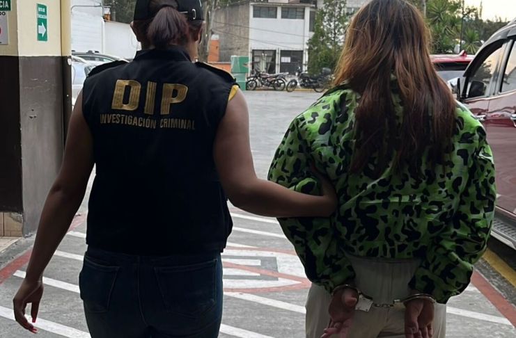 Capturan a presunta integrante del Barrio 18 en la zona 6 de Mixco.