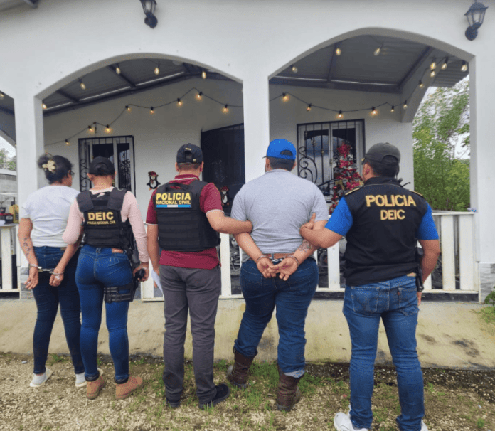Capturados por tráfico ilegal de migrantes en Petén. Foto La Hora: Ministerio Público