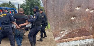 Capturan a hombre que disparó contra domicilio de exesposa. Foto La Hora: PNC