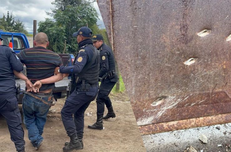 Capturan a hombre que disparó contra domicilio de exesposa. Foto La Hora: PNC