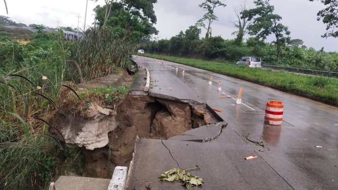 Clima en Guatemala (1) Emergencia debido a las lluvias de este jueves 18 de diciembre. Foto La Hora: Clima en Guatemala.