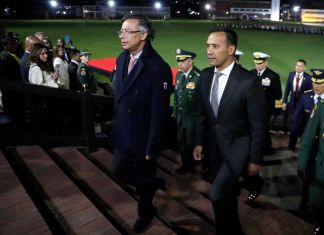 El Gobierno colombiano anunció un aumento sin precedentes del 23,7 % del salario mínimo, que fue fijado para 2026. Foto La Hora: EFE