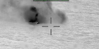 Ataque del Comando del Sur del ejército de EE.UU. que destruyó un buque vinculado a narcotráfico en aguas internacionales. Foto La Hora: Comando del Sur