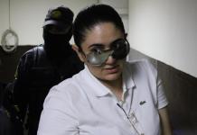 Con menos lujo, así llegó María Fernanda Bonilla a la audiencia por el caso Melisa Palacios Con menos lujo, así llegó María Fernanda Bonilla a la audiencia por el caso Melisa Palacios
