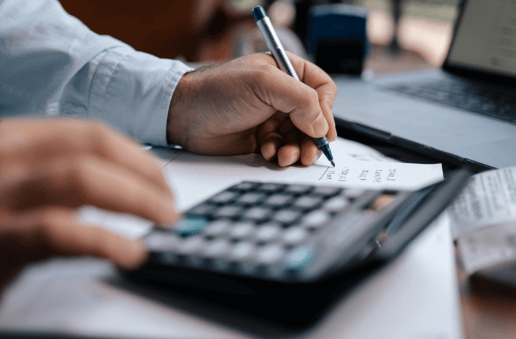 Conoce las deducciones que se le hacen a tu salario y cómo se calculan