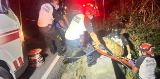 Los socorristas hallan cuerpos en Santa Lucía Los Ocotes en la zona 25. Foto: Bomberos Voluntarios