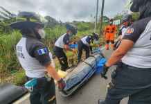 Los Bomberos Voluntarios localizaron 10 cuerpos en la ruta al Atlántico. Foto: La Hora / Bomberos Voluntarios