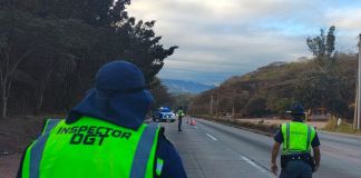 Las autoridades de la DGT verificaron 1,124 unidades en las últimas dos semanas y multaron a 45. Foto La Hora: DGT