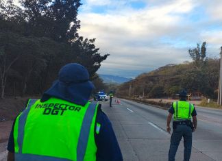 Las autoridades de la DGT verificaron 1,124 unidades en las últimas dos semanas y multaron a 45. Foto La Hora: DGT