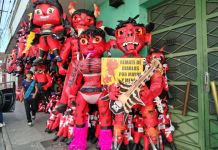 Quema del diablo: piñaterías tienen a la venta variedad de figuras y tamaños Las figuras de los diablos ya están a la venta en las piñaterías ubicadas en las cercanías del parque Colón. Foto La Hora: Heidi Loarca.
