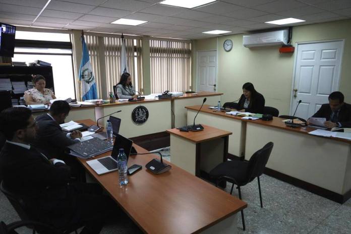 El Juzgado de Mayor Riesgo C suspendió la audiencia para resolver en el caso Diario Militar, por ausencia de un juez de paz. Foto La Hora: Daniel Ramírez