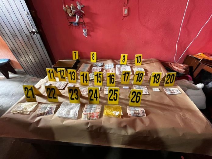 Dinero incautado-pnc En el allanamiento efectuado por la PNC en la colonia Landívar, se incautó más de Q72 mil y droga. Foto La Hora: PNC