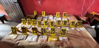 En el allanamiento efectuado por la PNC en la colonia Landívar, se incautó más de Q72 mil y droga. Foto La Hora: PNC
