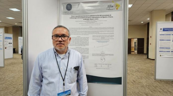 El Dr. Erick Hernández asumió la presidencia del Consejo Ejecutivo de ALFIM para el período 2025–2028. Foto La Hora: FIUSAC