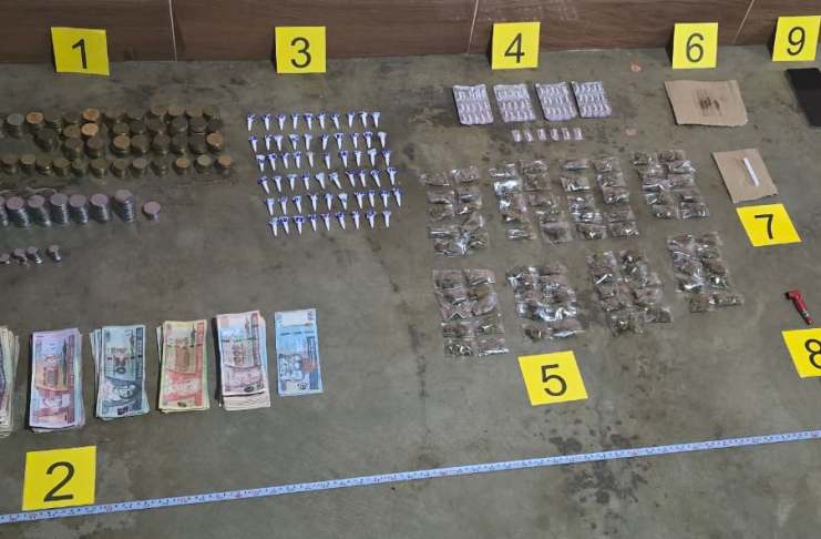 Presunto punto de distribución de droga desbaratado en Sumpango. Foto La Hora: PNC.