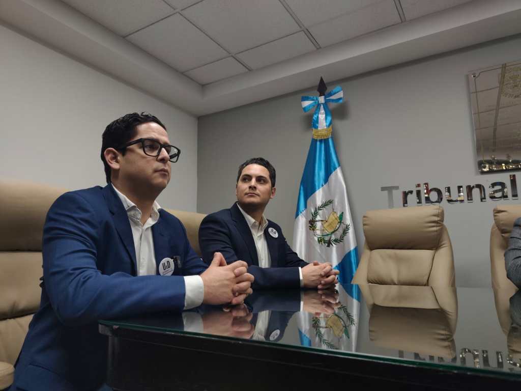 Gregorio Saavedra y Edgar Ortíz buscan integrar la Postuladora del TSE. Foto La Hora: Engelberth Blanco