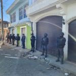 De los cuatro soldados heridos, uno recibió un disparo y fue trasladado al Centro Médico Militar. Foto La Hora: archivo