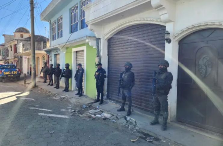 De los cuatro soldados heridos, uno recibió un disparo y fue trasladado al Centro Médico Militar. Foto La Hora: archivo