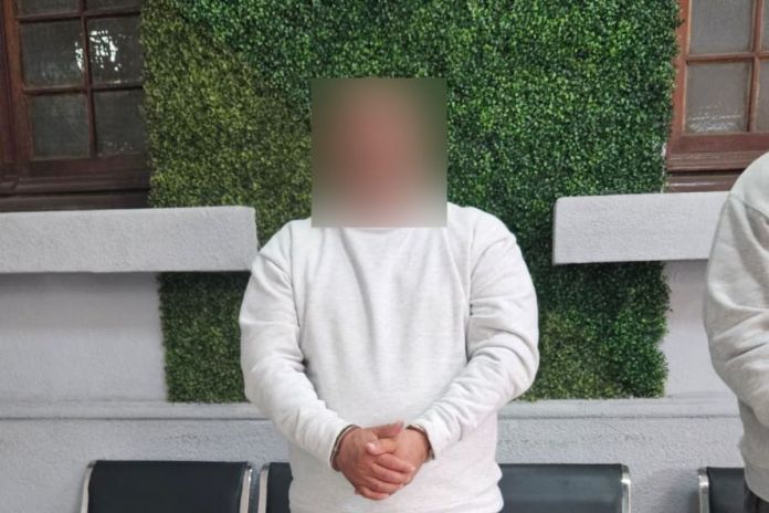 Extraditable Colombiano señalado de narcotráfico Extraditable Colombiano señalado de narcotráfico entregado a la DEA. Foto La Hora: Mingob