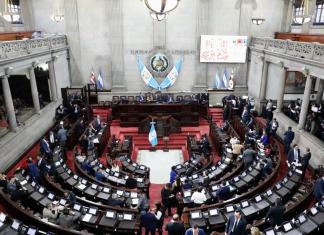 Los diputados deben aprobar el acuerdo para convocar a la comisión de postulación de fiscal general 2026-2030. Foto: La Hora