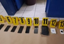 Teléfonos en requisa en centro carcelario
