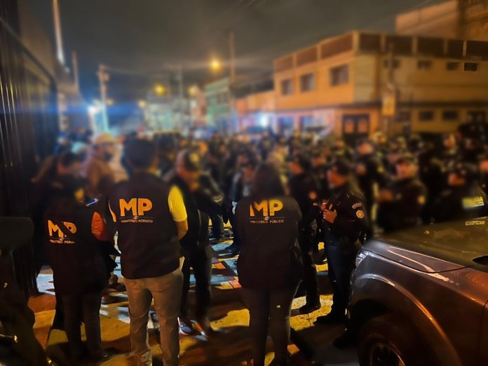 G8NY0RIXwAMQc7_ MP Y PNC a la