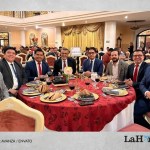 Estuardo Gálvez y funcionarios del MP en una actividad. Foto La Hora: Avanza