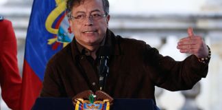 El gobernante de Colombia, Gustavo Petro, pidió a su homólogo de EE. UU. restablecer el espacio aéreo. Foto La Hora: EFE