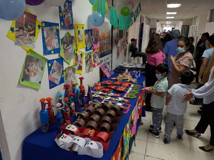 Familiares de los pacientes de la Sección de Terapia Intensiva Pediátrica tendrán acceso al área de 16:00 a 18 horas del 24 de diciembre hasta el 4 de enero. Foto La Hora: HGSD