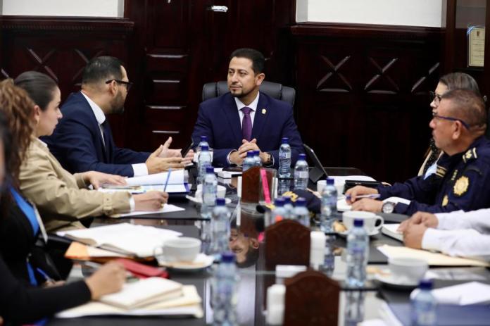 Durante una reunión con el presidente del Congreso, Nery Ramos, autoridades de la PNC confirmaron retrasos en el proyecto del hospital que se ubicaría en la zona 6. 