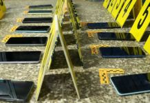 Director del Sistema Penitenciario: «manejaban prácticamente un call center» Dos pistolas, una granada y 31 celulares se incautaron en Pavón. Foto La Hora: captura de pantalla