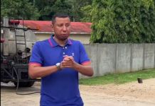 El alcalde de San Francisco, Petén, Juan José Paredes, interrumpió una transmisión tras recibir amenazas. Foto La Hora: captura de pantalla