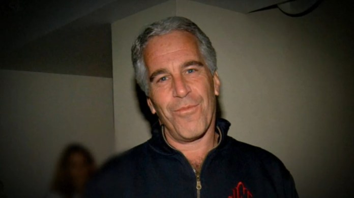 El Departamento de Justicia de EE.UU. activó este viernes un portal para consultar cientos de miles de archivos de la investigación sobre el pederasta Jeffrey Epstein.